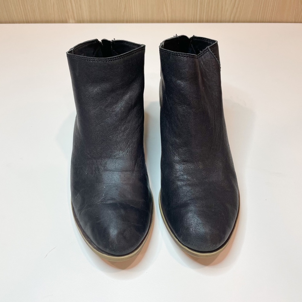 Lucky Brand Black Leather Booties